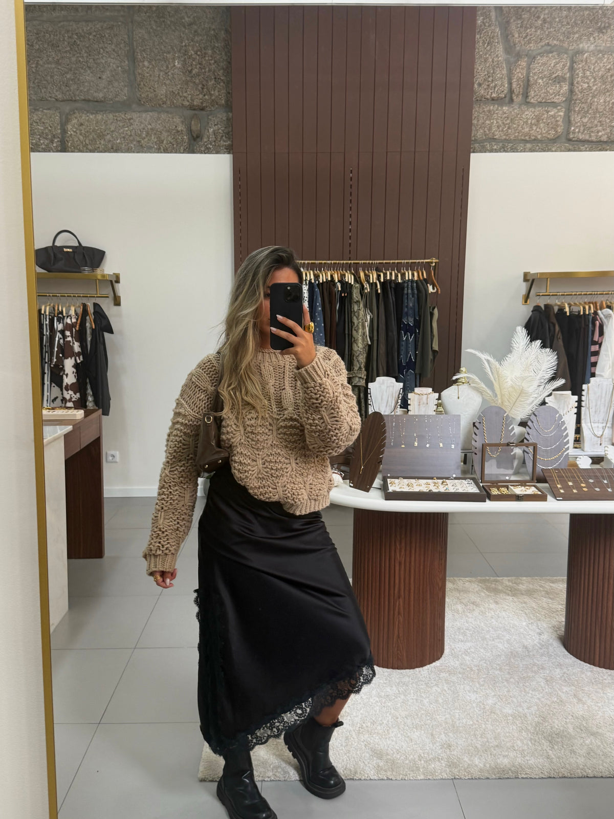 Vestido Acetinado Renda